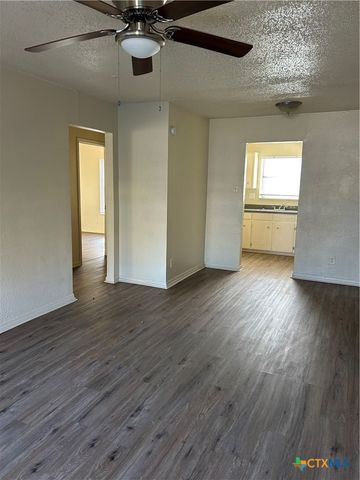 1806 Alamo Avenue, Killeen, TX 76541