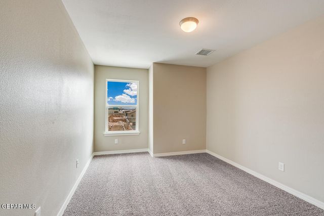 210 Bonnie Trail, Santa Teresa, NM 88008