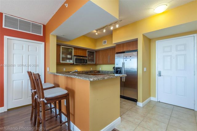 888 S Douglas Rd 1608, Coral Gables, FL 33134
