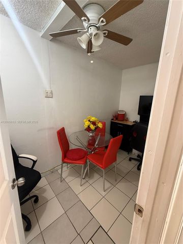 6219 SW 131st Pl 204, Miami, FL 33183