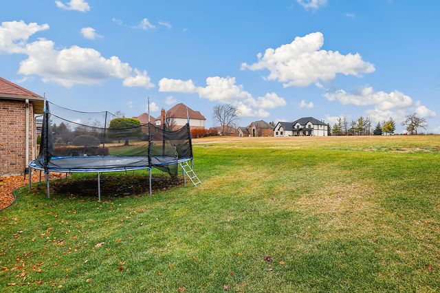 8844 Port Washington Drive, Frankfort, IL 60423