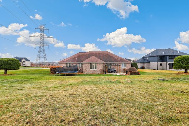 8844 Port Washington Drive, Frankfort, IL 60423