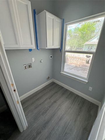 409 S Main Street, Bonham, TX 75418