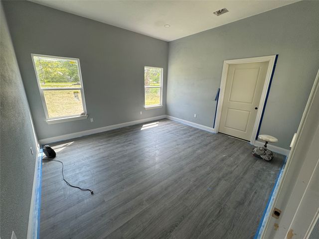 409 S Main Street, Bonham, TX 75418