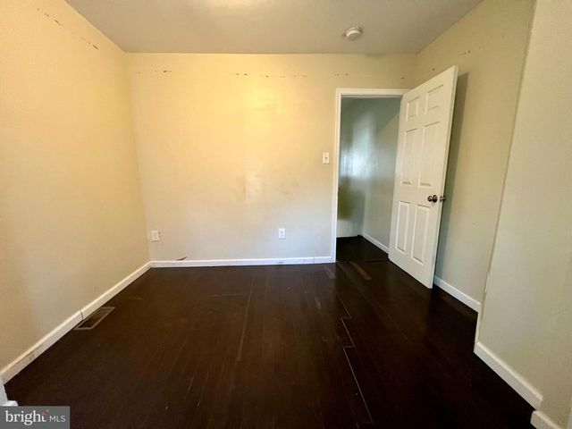 7275 SAYBROOK AVE, Philadelphia, PA 19142