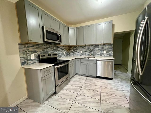 7275 SAYBROOK AVE, Philadelphia, PA 19142