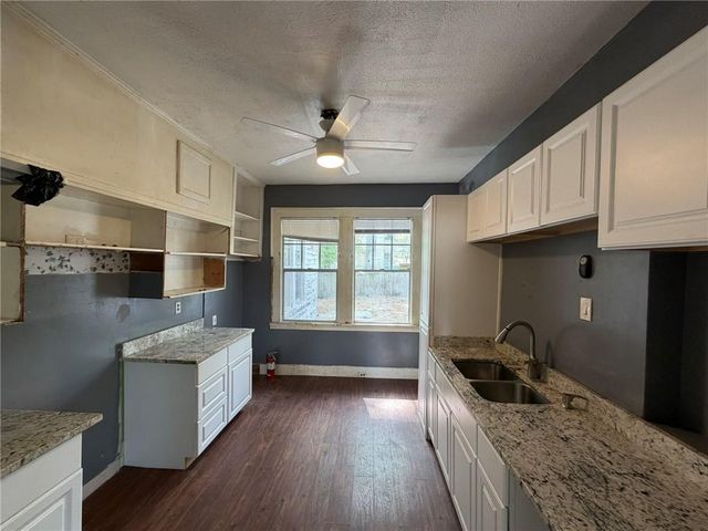 302 6th Street, Chickasaw, AL 36611