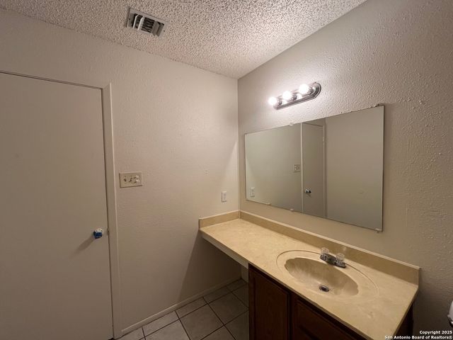 9819 Valley Villa, San Antonio, TX 78250