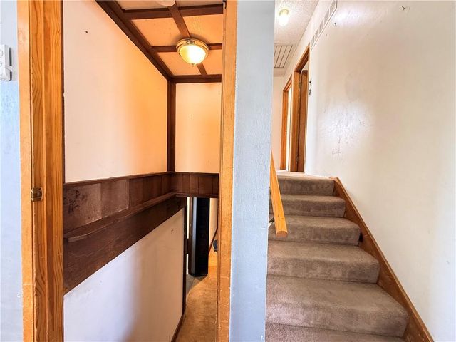 7801 NE San Rafael Drive, Kansas City, MO 64119