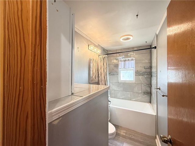 7801 NE San Rafael Drive, Kansas City, MO 64119