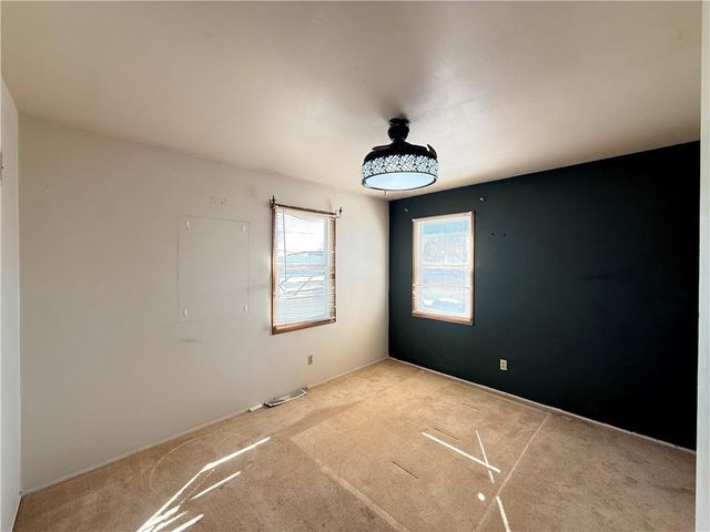 7801 NE San Rafael Drive, Kansas City, MO 64119