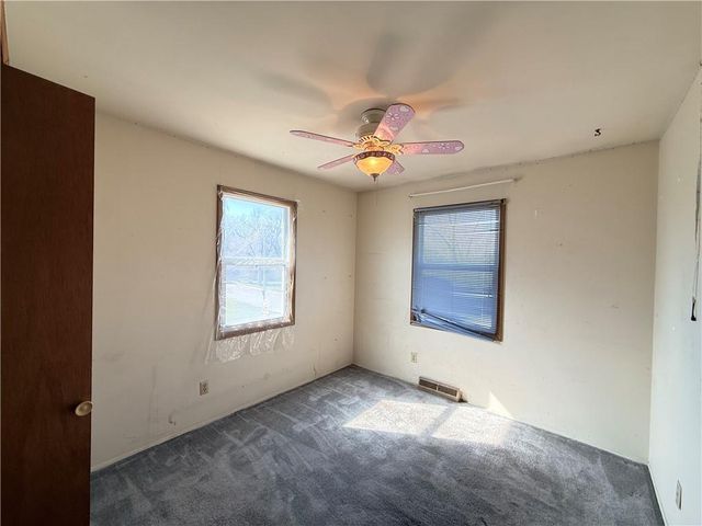 7801 NE San Rafael Drive, Kansas City, MO 64119