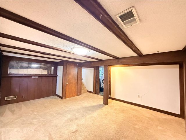 7801 NE San Rafael Drive, Kansas City, MO 64119