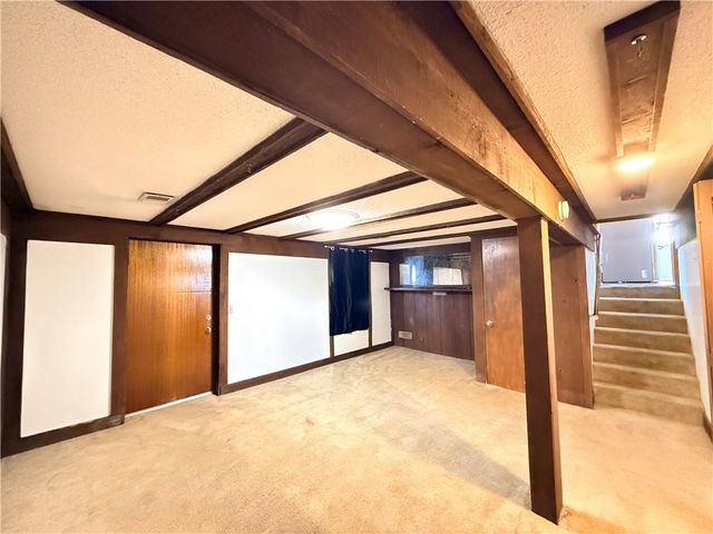 7801 NE San Rafael Drive, Kansas City, MO 64119