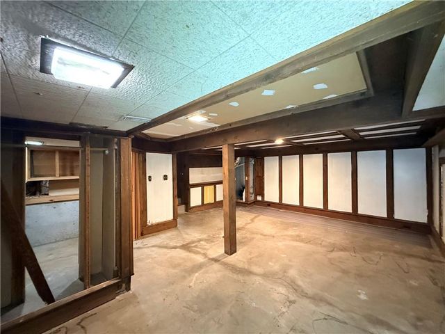 7801 NE San Rafael Drive, Kansas City, MO 64119