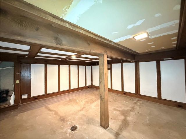 7801 NE San Rafael Drive, Kansas City, MO 64119