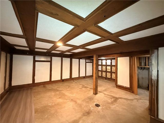 7801 NE San Rafael Drive, Kansas City, MO 64119