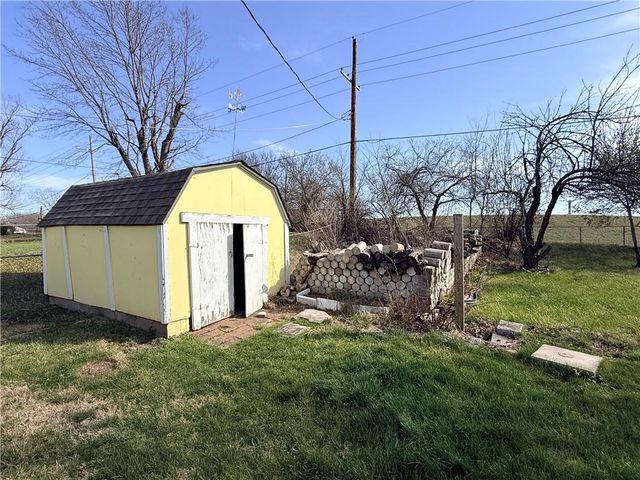 7801 NE San Rafael Drive, Kansas City, MO 64119