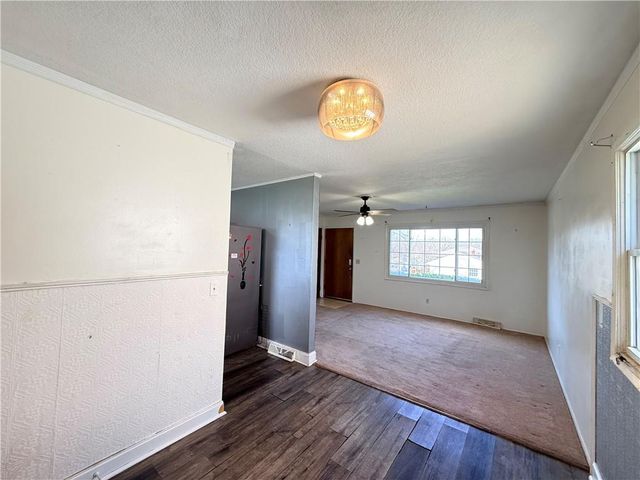 7801 NE San Rafael Drive, Kansas City, MO 64119