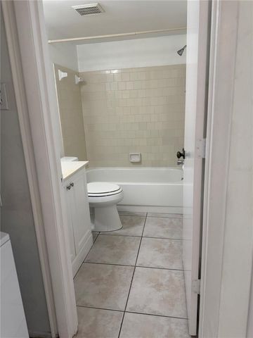 7750 EAGLE CREEK DRIVE 7750, Sarasota, FL 34243
