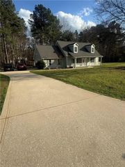 35 Chestnut Drive, Covington, GA 30016