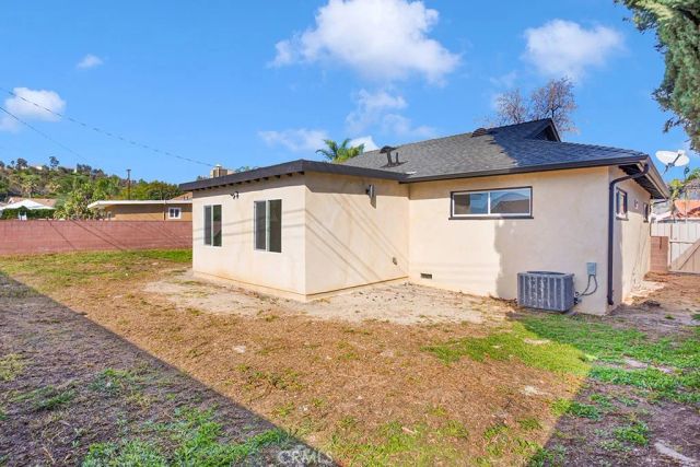 14868 Envoy, Sylmar, CA 91342
