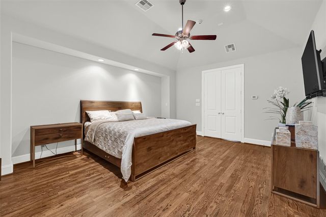 5605 Cohn Meadow Lane, Houston, TX 77007