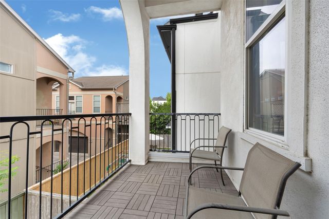 5605 Cohn Meadow Lane, Houston, TX 77007