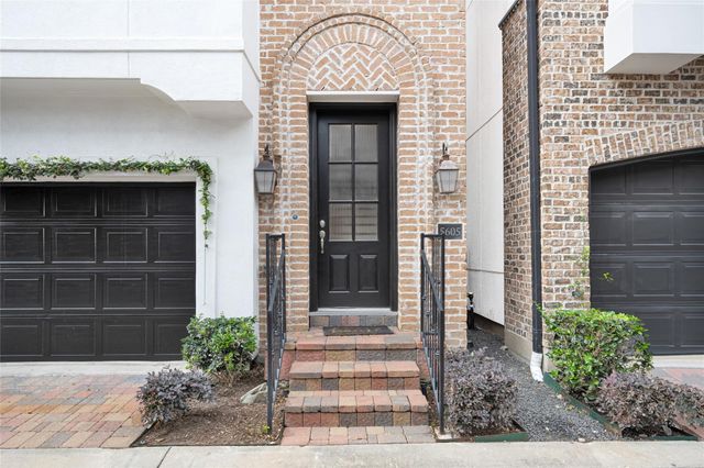 5605 Cohn Meadow Lane, Houston, TX 77007