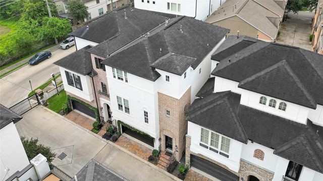 5605 Cohn Meadow Lane, Houston, TX 77007