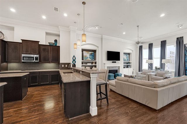 5605 Cohn Meadow Lane, Houston, TX 77007