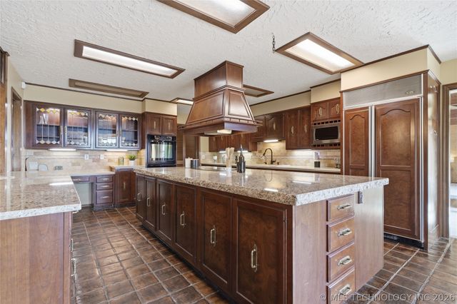 17304 E 176th Street S, Bixby, OK 74008