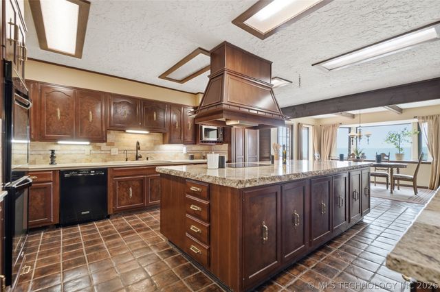 17304 E 176th Street S, Bixby, OK 74008