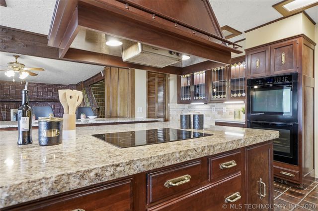 17304 E 176th Street S, Bixby, OK 74008