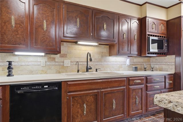 17304 E 176th Street S, Bixby, OK 74008