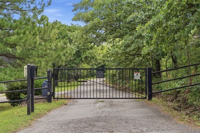17304 E 176th Street S, Bixby, OK 74008