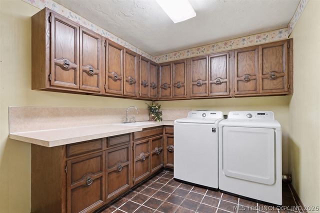 17304 E 176th Street S, Bixby, OK 74008