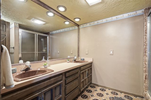 17304 E 176th Street S, Bixby, OK 74008