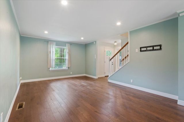 425 White Hall Road, Woodway, TX 76712