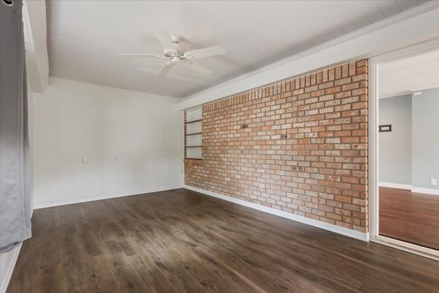 425 White Hall Road, Woodway, TX 76712