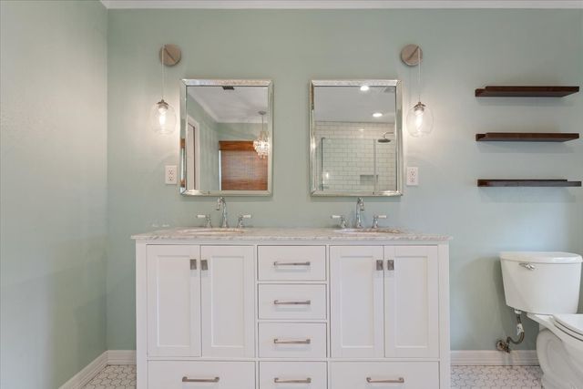 425 White Hall Road, Woodway, TX 76712