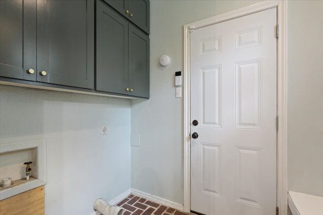 425 White Hall Road, Woodway, TX 76712