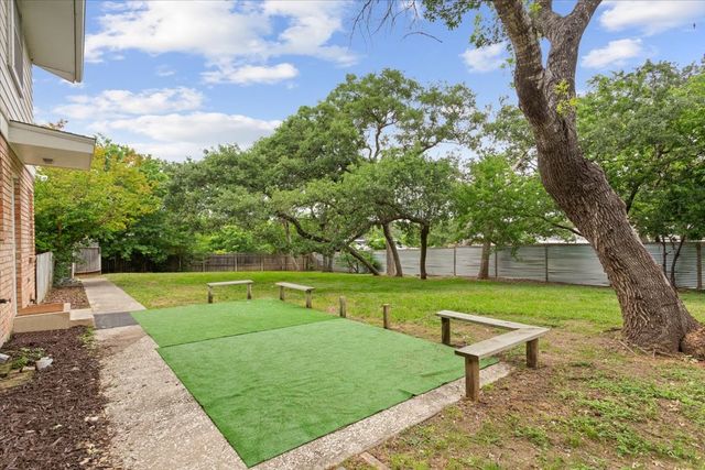 425 White Hall Road, Woodway, TX 76712
