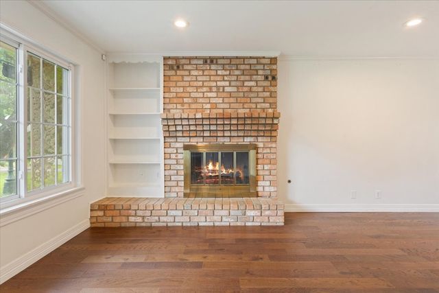 425 White Hall Road, Woodway, TX 76712