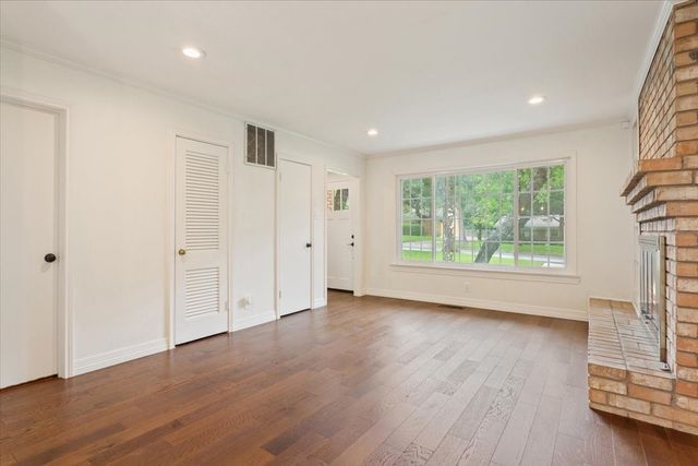 425 White Hall Road, Woodway, TX 76712