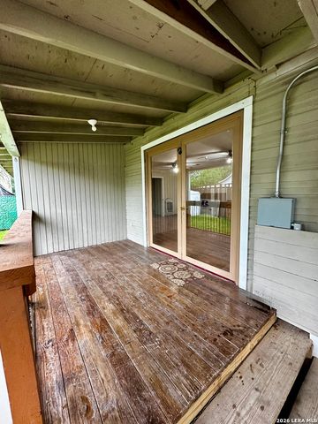 415 CHALMERS AVE, San Antonio, TX 78214