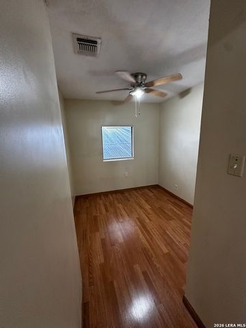 415 CHALMERS AVE, San Antonio, TX 78214