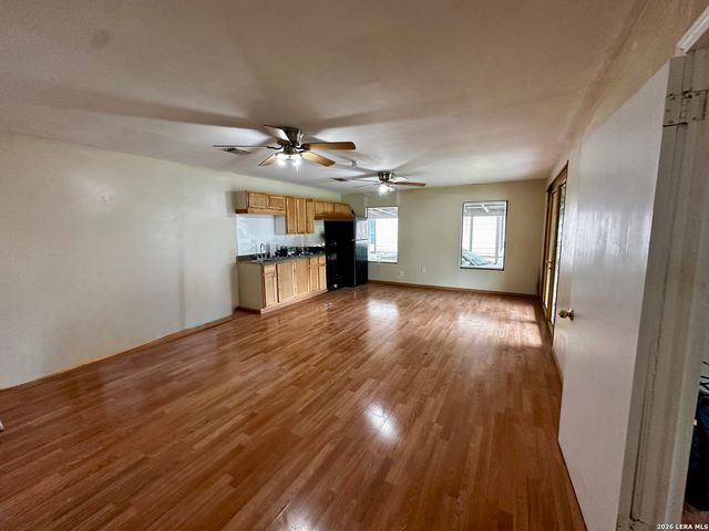 415 CHALMERS AVE, San Antonio, TX 78214