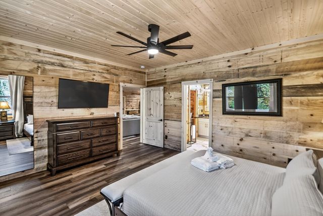 245 Bear Paw Trail, Blue Ridge, GA 30513