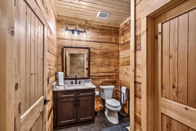 245 Bear Paw Trail, Blue Ridge, GA 30513